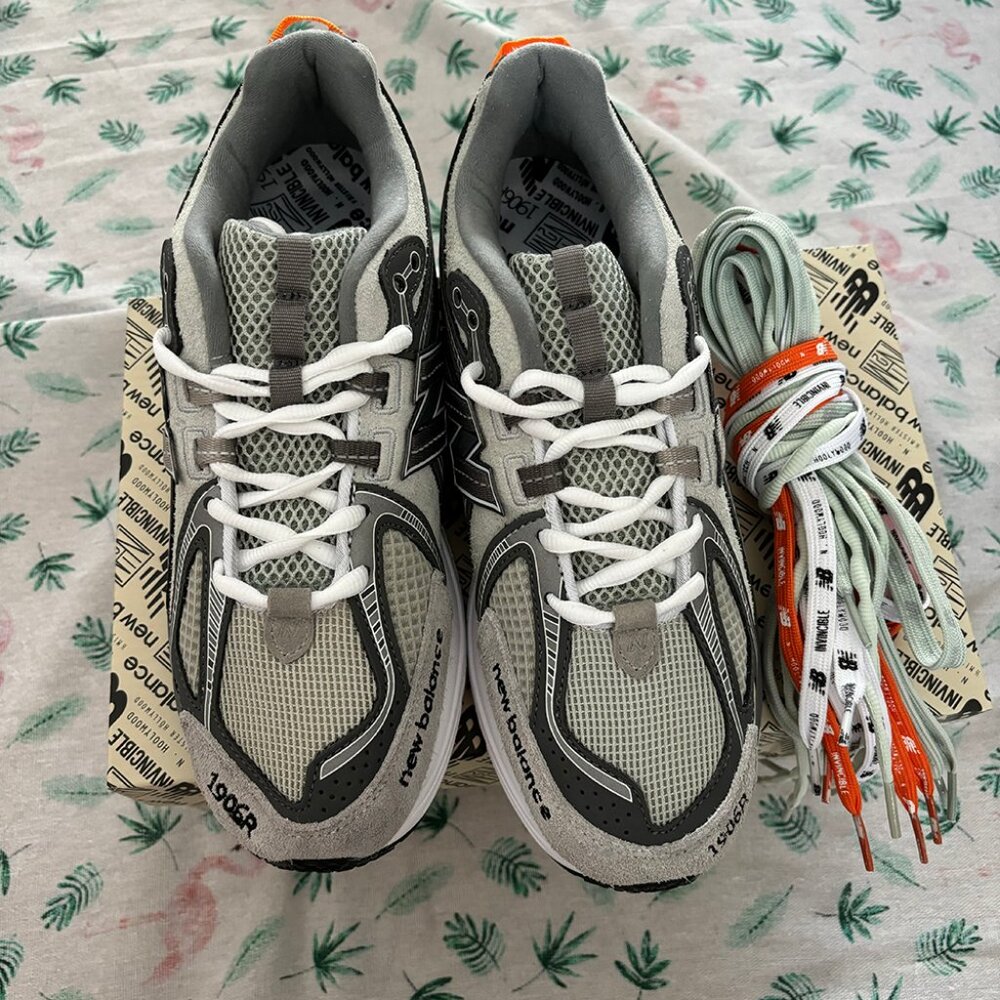 New Balance Invincible N.Hoolywood 1906r Grey Swan